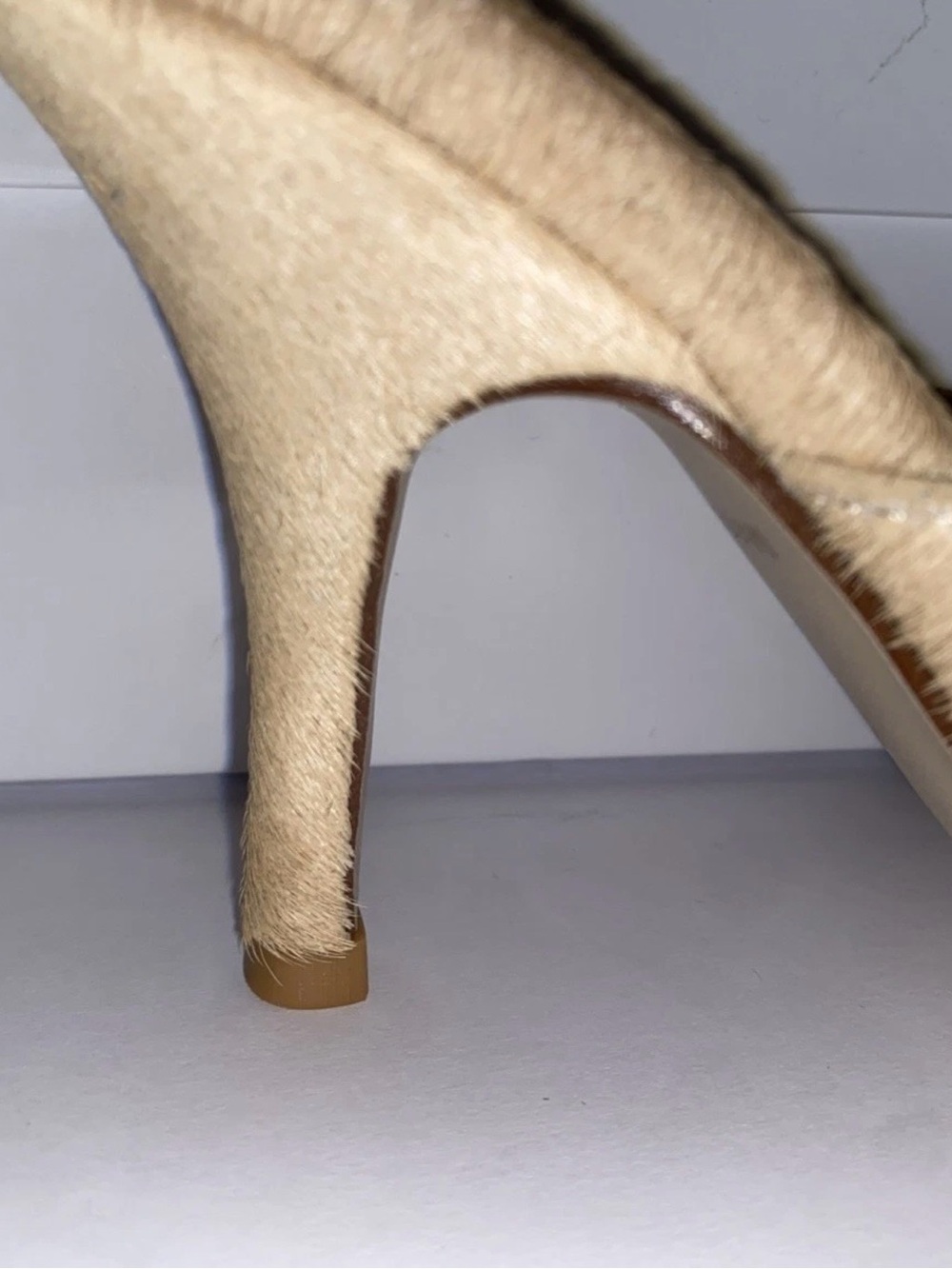 REVOLVE Tokyo Thong Sandal in Tan Calf Hair US Size 6 FEMME LA - NEW - Picture 2 of 16